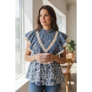 Fox & Hen XS Blue Floral Print Tiered Ruffle Flutter Sleeve Top